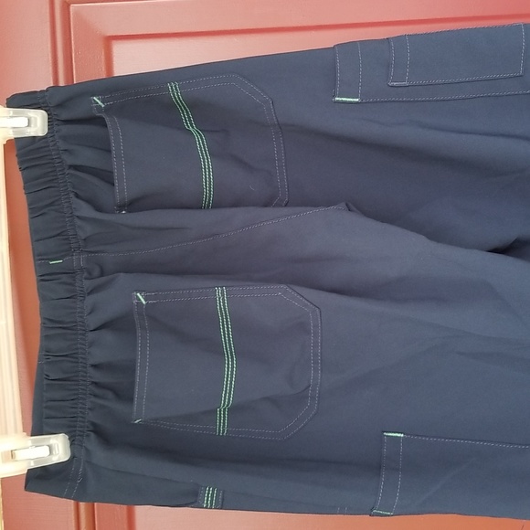 Carhartt 2 piece scrub set. - Picture 8 of 11